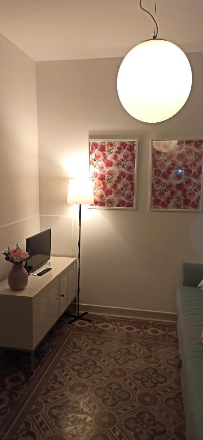 Casa Nella Pietra Viva Apartment Bari Bagian luar foto