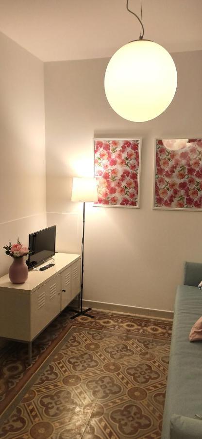 Casa Nella Pietra Viva Apartment Bari Bagian luar foto