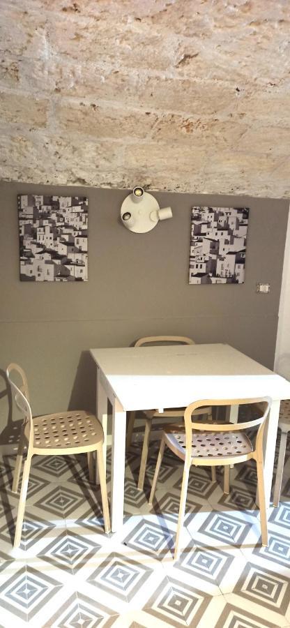 Casa Nella Pietra Viva Apartment Bari Bagian luar foto